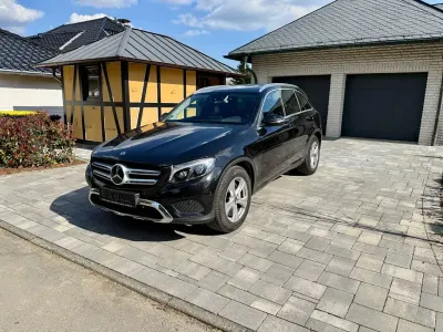 Gebraucht Mercedes GLC250 AMG line 211 PS (155 kW) 2017 Obsidianschwarz SUV