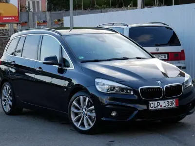 Gebraucht BMW 220 Gran Tourer Sport Line 190 PS (139 kW) 2016 Schwarz Van / Kleinbus