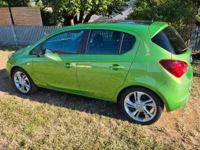 Gebraucht Opel Corsa Color Edition 101 PS (74 kW) 2015 Grün Kleinwagen