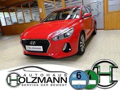 Begagnad Hyundai i30 Trend 120 HK (88 kW) 2018 Röd Sedan