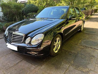 Usata Mercedes E220 Avantgarde 170 CV (125 kW) 2007 Nero Berlina