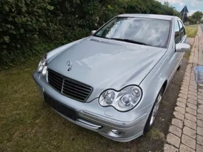 Gebraucht Mercedes C280 Elegance 231 PS (169 kW) 2007 Silber Limousine