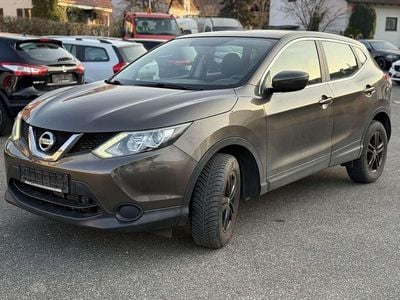 Gebraucht Nissan Qashqai Visia 116 PS (85 kW) 2015 Bronze metallic SUV
