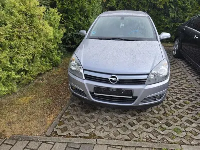Gebraucht Opel Astra 105 PS (77 kW) 2004 Grau Limousine