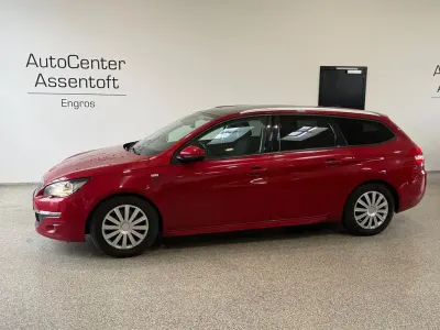Gebraucht Peugeot 308 SW Style 120 PS (88 kW) 2017 Violett Kombi