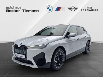 Gebraucht BMW iX Sport Line 239 kW (326 PS) 2023 Alpinweiß uni SUV