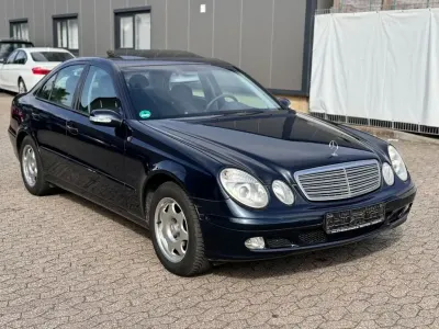 Gebraucht Mercedes E240 177 PS (130 kW) 2002 Blau Limousine
