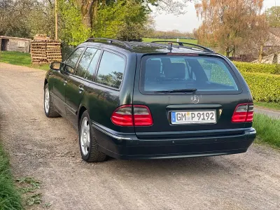 Używany Mercedes E430 Avantgarde 279 KM (205 kW) 2000 Zielony Sedan/Limuzyna