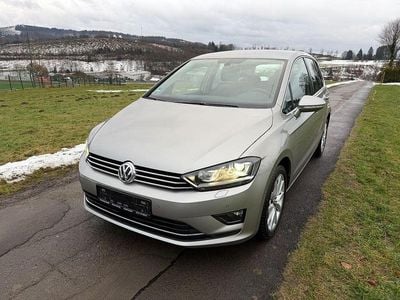 Silber Gebraucht 2017 VW Golf Sportsvan Highline Van / Kleinbus | 14.990 € (Guter Preis)