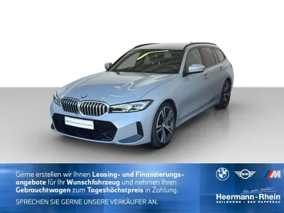 Gebraucht BMW 330 M Sport 286 PS (210 kW) 2023 M brooklyn grau met. Kombi