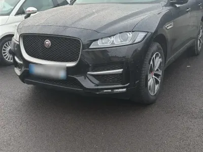 Gebraucht Jaguar F-Pace 180 PS (132 kW) 2016 Schwarz SUV
