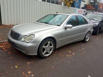 Mercedes C240