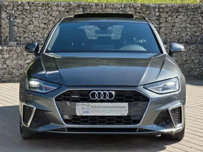 Gebraucht Audi A4 S-Line 190 PS (139 kW) 2020 Grau Kombi