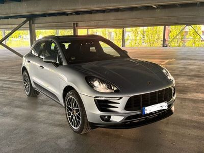 Porsche Macan S