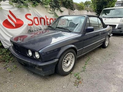 Gebraucht BMW 325 Cabriolet 171 PS (125 kW) 1986 Blau Cabrio
