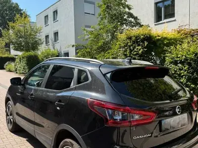 Gebraucht Nissan Qashqai 360º 116 PS (85 kW) 2018 Schwarz SUV