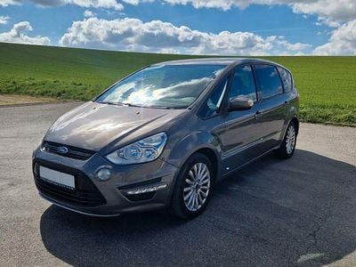 Gebraucht Ford S-MAX Champions Edition 160 PS (117 kW) 2012 Braun Van / Kleinbus