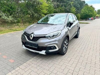 Gebraucht Renault Captur Collection 131 PS (96 kW) 2019 Grau SUV