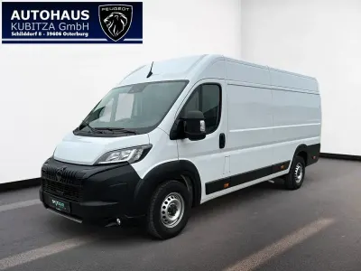 Gebraucht Peugeot Boxer 140 PS (102 kW) 2024 Lackierung weiss Van