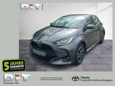 Gebraucht Toyota Yaris Team 116 PS (85 kW) 2022 Marlingrau (metallic) Kleinwagen