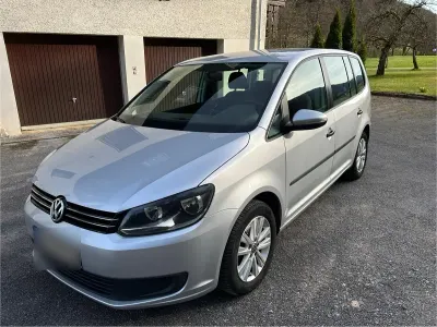 Gebraucht VW Touran 105 PS (77 kW) 2013 Silber Van / Kleinbus