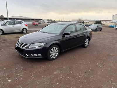 Gebraucht VW Passat 140 PS (102 kW) 2014 Schwarz Limousine