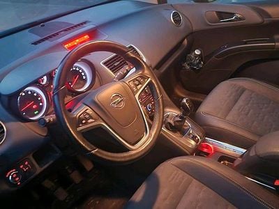 Begagnad Opel Meriva Eco 121 HK (88 kW) 2012 Minibuss