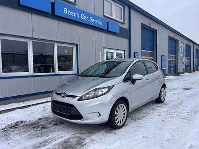 Gebraucht Ford Fiesta 82 PS (60 kW) 2010 Silber Kleinwagen