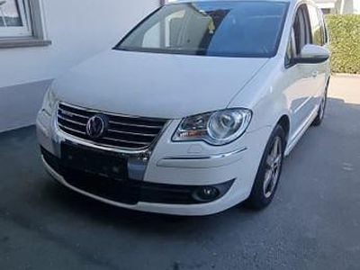 Usata VW Touran Highline 105 CV (77 kW) 2009 Bianco Monovolume