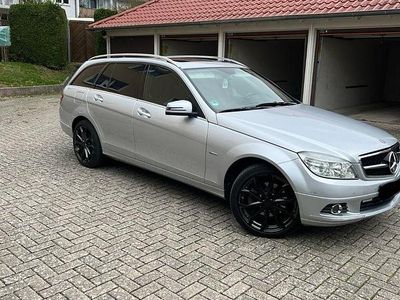 Gebraucht Mercedes C220 Elegance 170 PS (125 kW) 2009 Silber Kombi