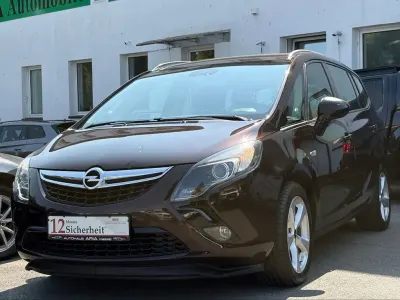 Gebraucht Opel Zafira Tourer Edition 140 PS (102 kW) 2012 Braun Van / Kleinbus