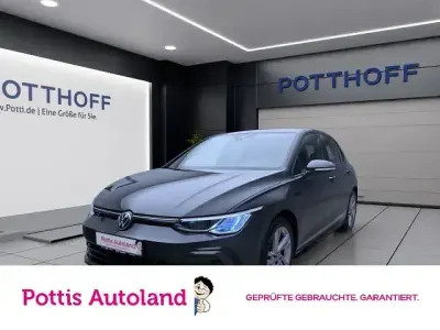 Gebraucht VW Golf VIII R-line 131 PS (96 kW) 2024 Grau Limousine