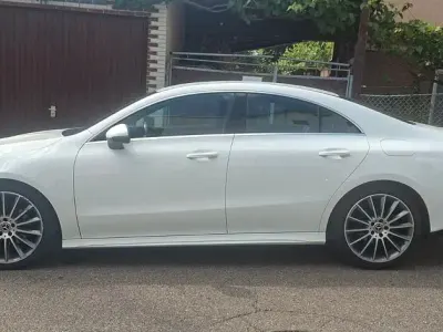 Gebraucht Mercedes CLA180 AMG line 136 PS (100 kW) 2020 Weiß Coupé