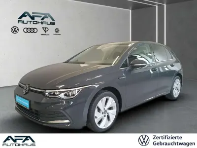 Gebraucht VW Golf VIII Style 131 PS (96 kW) 2024 Grau Limousine
