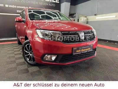 Gebraucht Dacia Sandero Lauréate 90 PS (66 kW) 2017 Rot Limousine