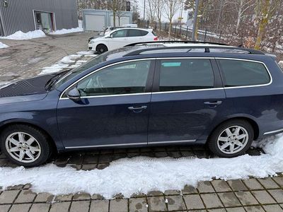 Gebraucht VW Passat Trendline 140 PS (102 kW) 2012 Blau Kombi
