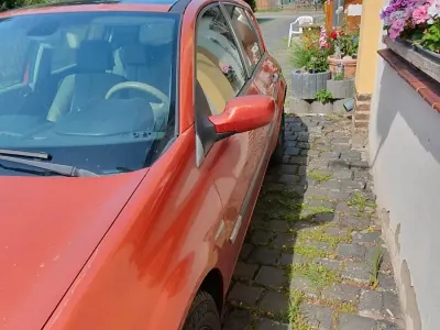 Gebraucht Renault Mégane II 75 PS (55 kW) 2002 Rot Kleinwagen