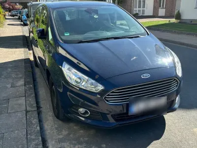 Usata Ford S-MAX Business Edition 150 CV (110 kW) 2017 Blu Monovolume