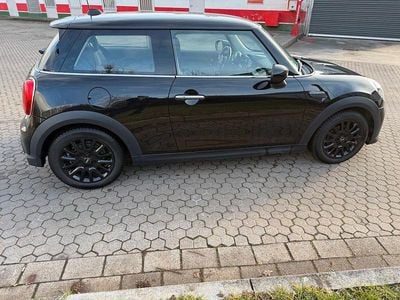Gebraucht Mini ONE Classic 102 PS (75 kW) 2021 Schwarz Kleinwagen