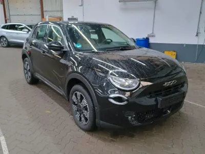 Gebraucht Fiat 600 101 PS (74 kW) 2025 Schwarz SUV