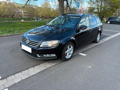 Gebraucht VW Passat 105 PS (77 kW) 2011 Schwarz Kombi