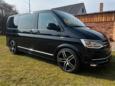 Gebraucht VW Multivan Highline 204 PS (150 kW) 2016 Schwarz Van / Kleinbus
