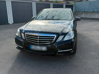 Gebraucht Mercedes E300 231 PS (169 kW) 2013 Schwarz Limousine