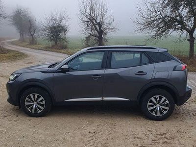 Grau Gebraucht 2020 Peugeot 2008 Allure SUV | 14.900 € (Fairer Preis)