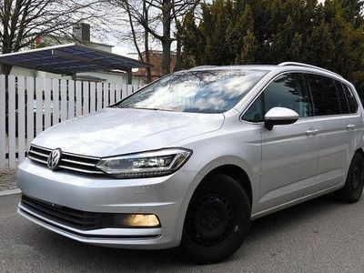 Gebraucht VW Touran 150 PS (110 kW) 2020 Silber Van / Kleinbus