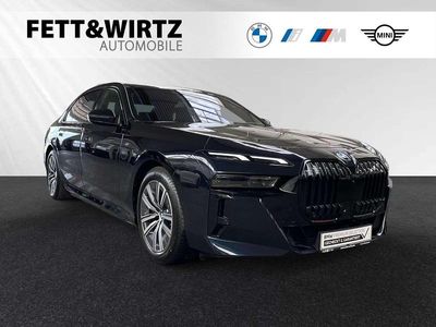 BMW i7