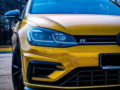 Gebraucht VW Golf VII R 310 PS (228 kW) 2018 Gold Limousine