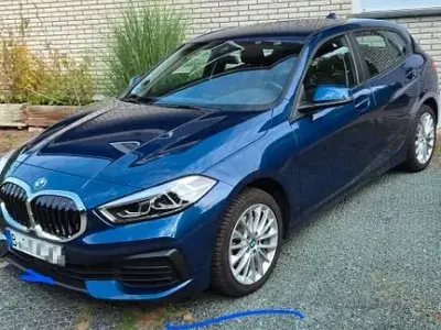 Gebraucht BMW 118 Advantage 136 PS (100 kW) 2024 Blau Limousine