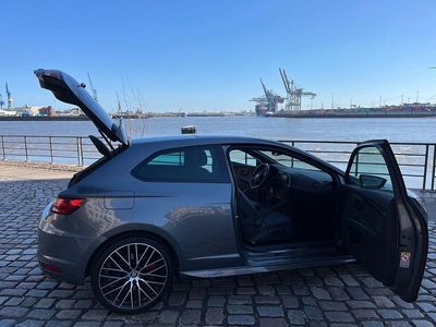 Usado Seat Leon SC Cupra 290 290 HP (213 kW) 2016 Cinzento Citadino