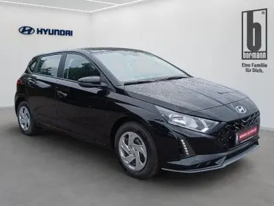 Neu Hyundai i20 Select 90 PS (66 kW) 2026 Schwarz metallic Kleinwagen